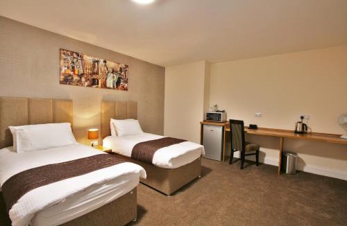 Gloucester Hotel | New County Hotel & Serviced Apartments by RoomsBooked