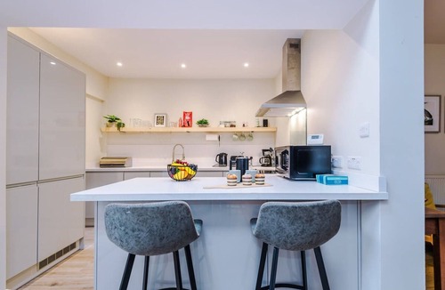 Chester House | NEW Spacious 2-bed Home Amazing Location