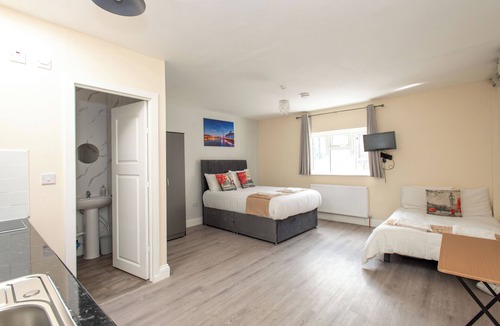 London Borough of Bromley Apartment | *New* Studio Chelsfield Zone 6