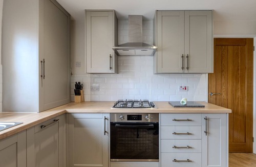 Donnington House | Newhaven - Fully Equipped Modern Home