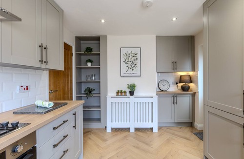Donnington House | Newhaven - Fully Equipped Modern Home