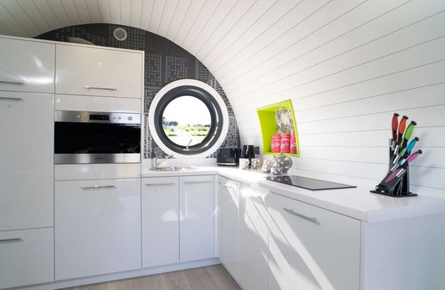 Tal-gareg Cabin | Next Level Glamping in West Wales