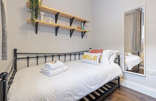 York House | No 3 - Lime Tree Cottage - Pass the Keys