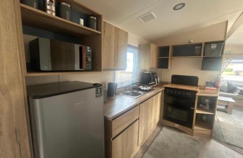 Grimsby Other | No 5 waterside