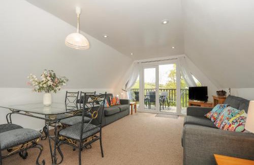 St. Ann's Chapel House | No 51 Valley Lodges