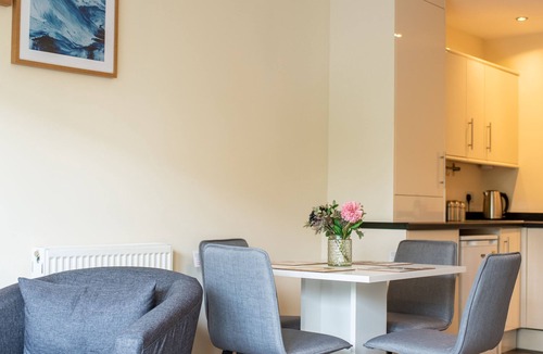 Mansfield Apartment | No6