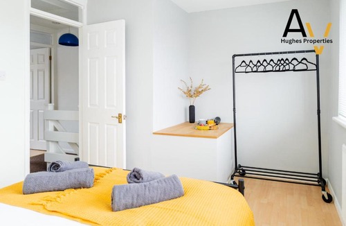 Northampton House | Northampton 2-Bed House Driveway - Garden By AV Hughes Properties