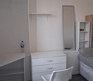 Forest Fields House | Nottingham Central Stay