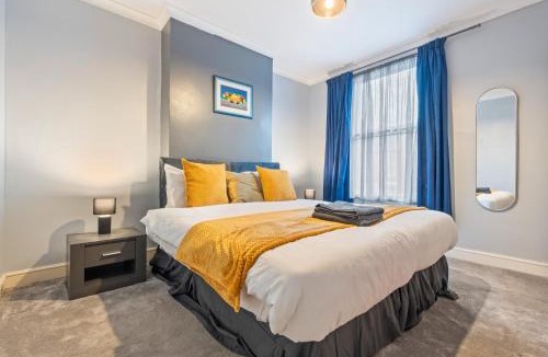 Newark upon Trent House | Nottingham Modern 2 Bed house- 5 sleeps
