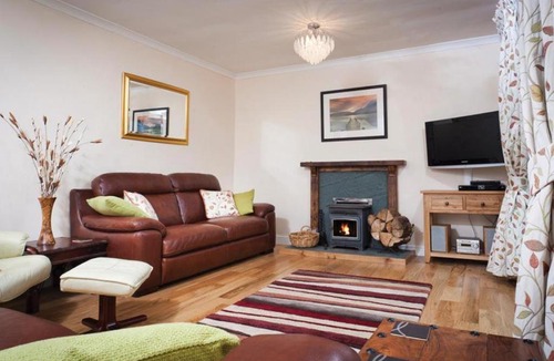 Lakeside House | Nutwood