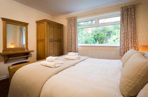 Lakeside House | Nutwood