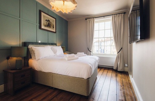 Axbridge Hotel | Oak House