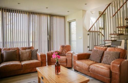 Llangunllo House | Oak Lodge