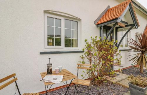Aberporth House | Oak Tree Cottage