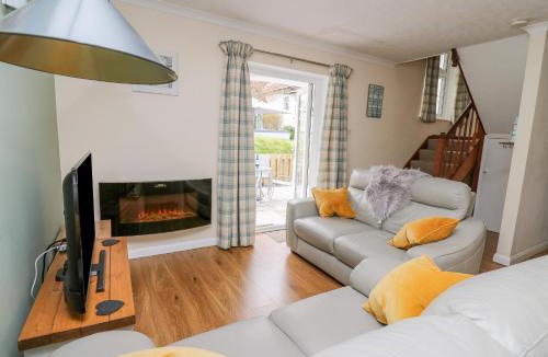 Aberporth House | Oak Tree Cottage