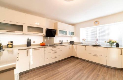 Fence House | Oak Tree Cottage - Pendle - Forest of Bowland