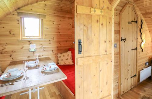 Llanddeusant House | Oak View