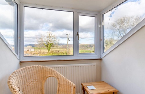 Fourstones Near Bentham House | Oakleigh - Three Bedroom House, Sleeps 4