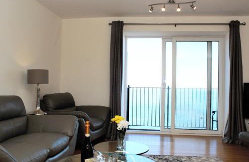 Hele House | Ocean Breeze