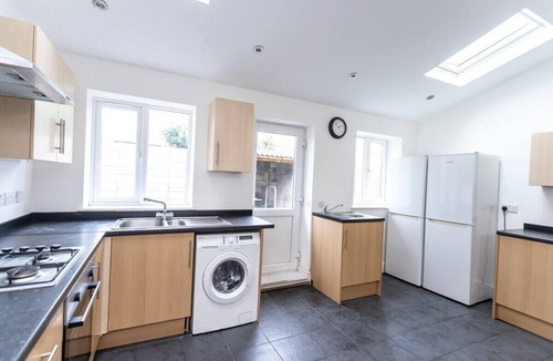 Horfield Apartment | October Discount - Long Stay - Contractors