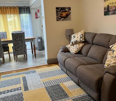 Whitchurch Apartment | On The Common