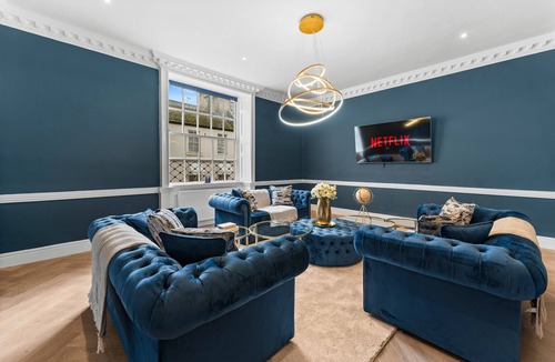 Bath Apartment | Opulent 4 Bed in Central Bath