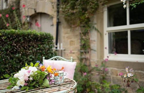 Grewelthorpe House | Orchard Cottage