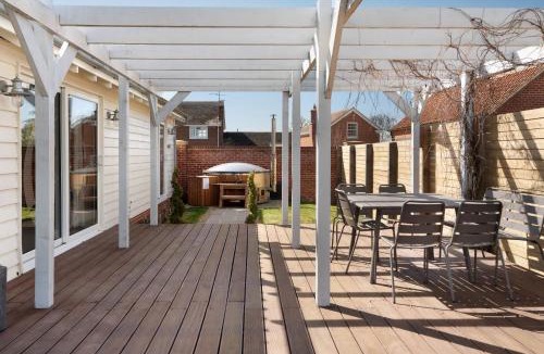 Saint Osyth House | Orchard Cottage