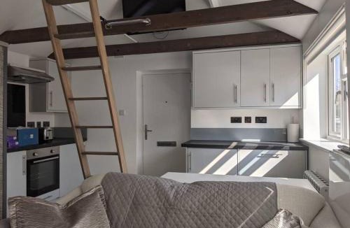 Peterborough Apartment | Orchard House