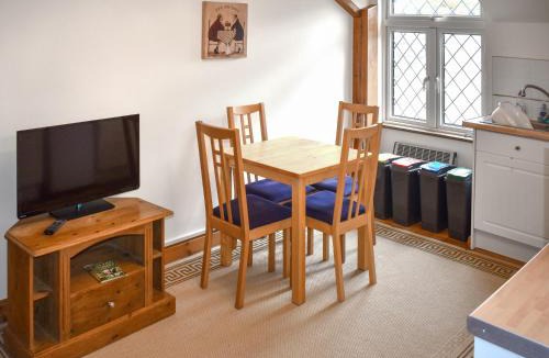 Worlington Apartment | Orchardlea Apartment
