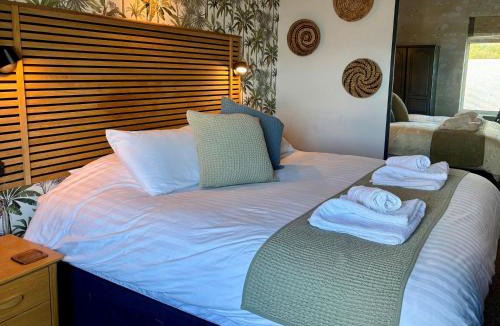 Seaton House | Oystercatcher - Mount Brioni