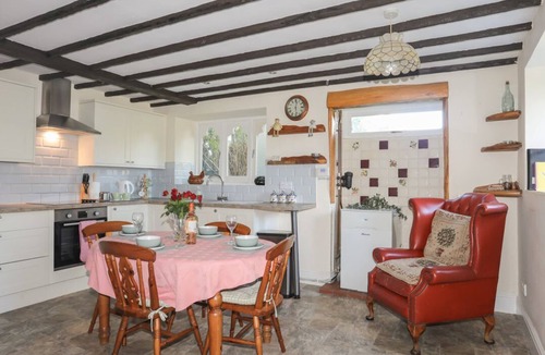 Llandudno Junction House | Pabo Lodge: A Cozy Retreat
