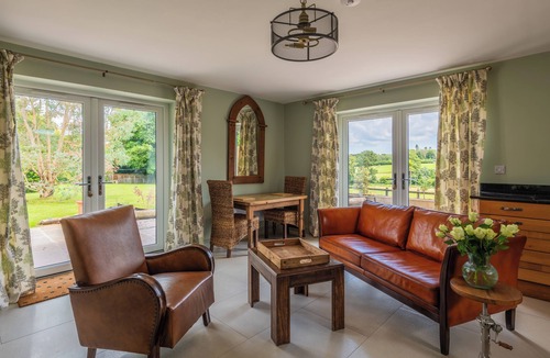 Cowbridge Cottage | Paddock View Barn, 1-Bed, Sleeps 4 with Parking