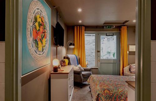 Tavistock Apartment | Paddons Lodge