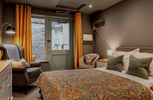 Tavistock Apartment | Paddons Lodge
