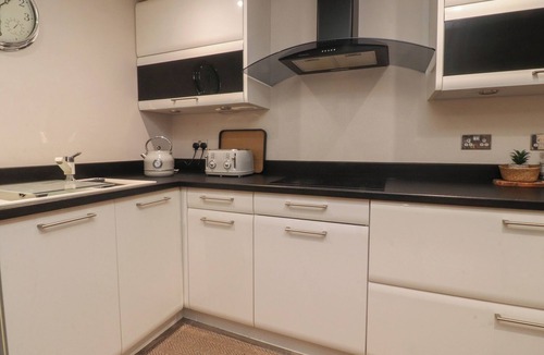 Lytham St. Anne's Cottage | PARAMOUNT APARTMENTS, pet friendly in Lytham St. Annes