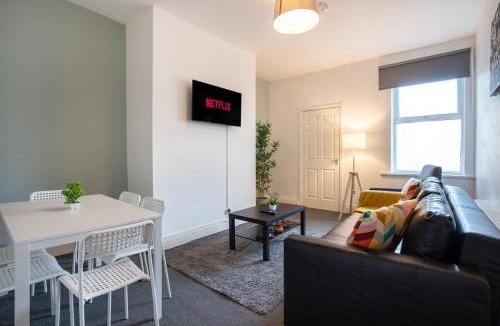 Wallsend Apartment | Parking - Contractors Stays - 10 mins to Freeman Hospital