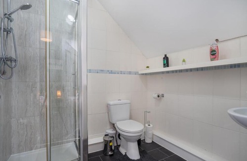 Wallsend Apartment | Parking - Contractors Stays - 10 mins to Freeman Hospital