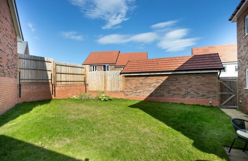 West Bridgford House | Pass the Keys | Elegant Townhouse with Garden| Wi-Fi | Work Space