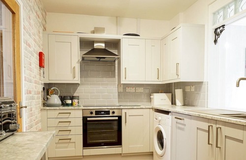 Penparcau House | Pass the Keys | Fab 3B House