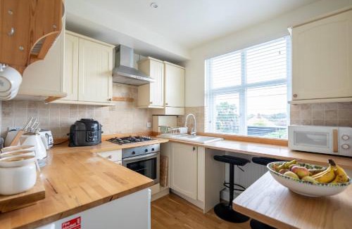 Broadstairs Apartment | Peaceful Broadstairs Flat near Beach & Town with Parking