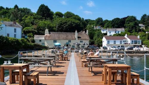 Mylor Bridge House | Peaceful cottage with views - Fairview Cottage