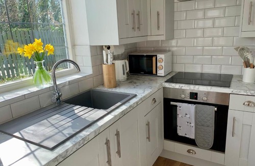 Halvergate Apartment | Peaceful Norfolk Broads 1 Bedroom 2 bath annexe