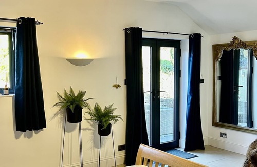 Forest of Dean Cottage | Peaceful relaxation or base for exploring w/hot tub & Pizza Oven