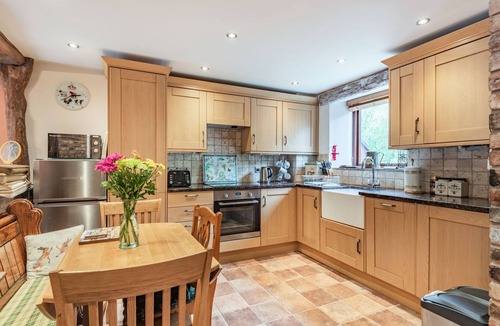 Sparrowpit Cottage | Peacock Cottage