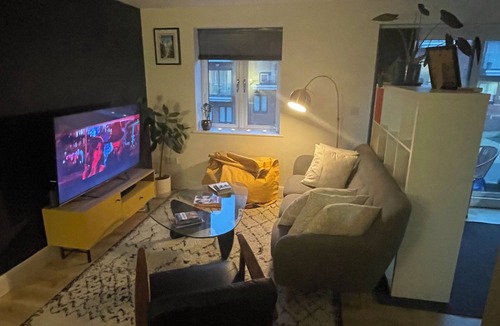 Sheffield Apartment | Peak District Cosy Apartment