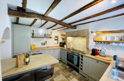 Stoney Middleton House | Peak District Retreat · Hope Valley · Dogs Welcome