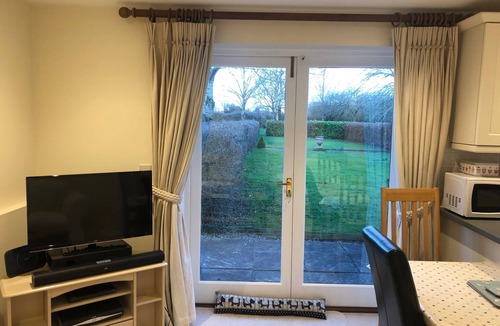 Bodenham Cottage | Pear Tree Cottage. 2-bedroomed cottage. Short breaks welcome. Free Wifi
