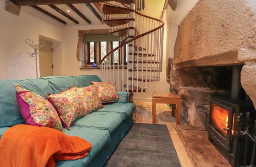 Barnoldswick House | Pear Tree Cottage at Hey Farm