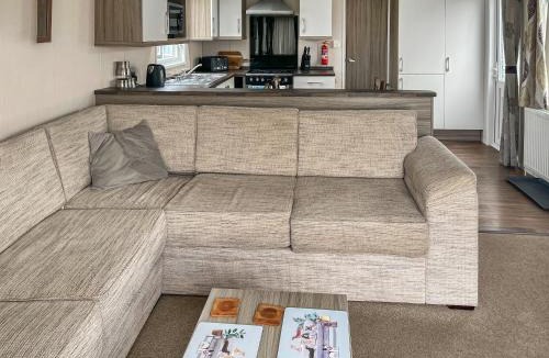 Pakefield House | Pebbles